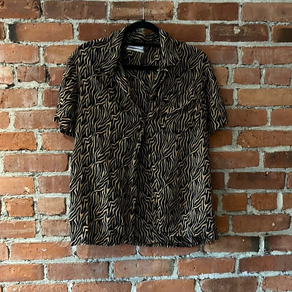 UO x Euphoria Short Sleeve Button-Up
